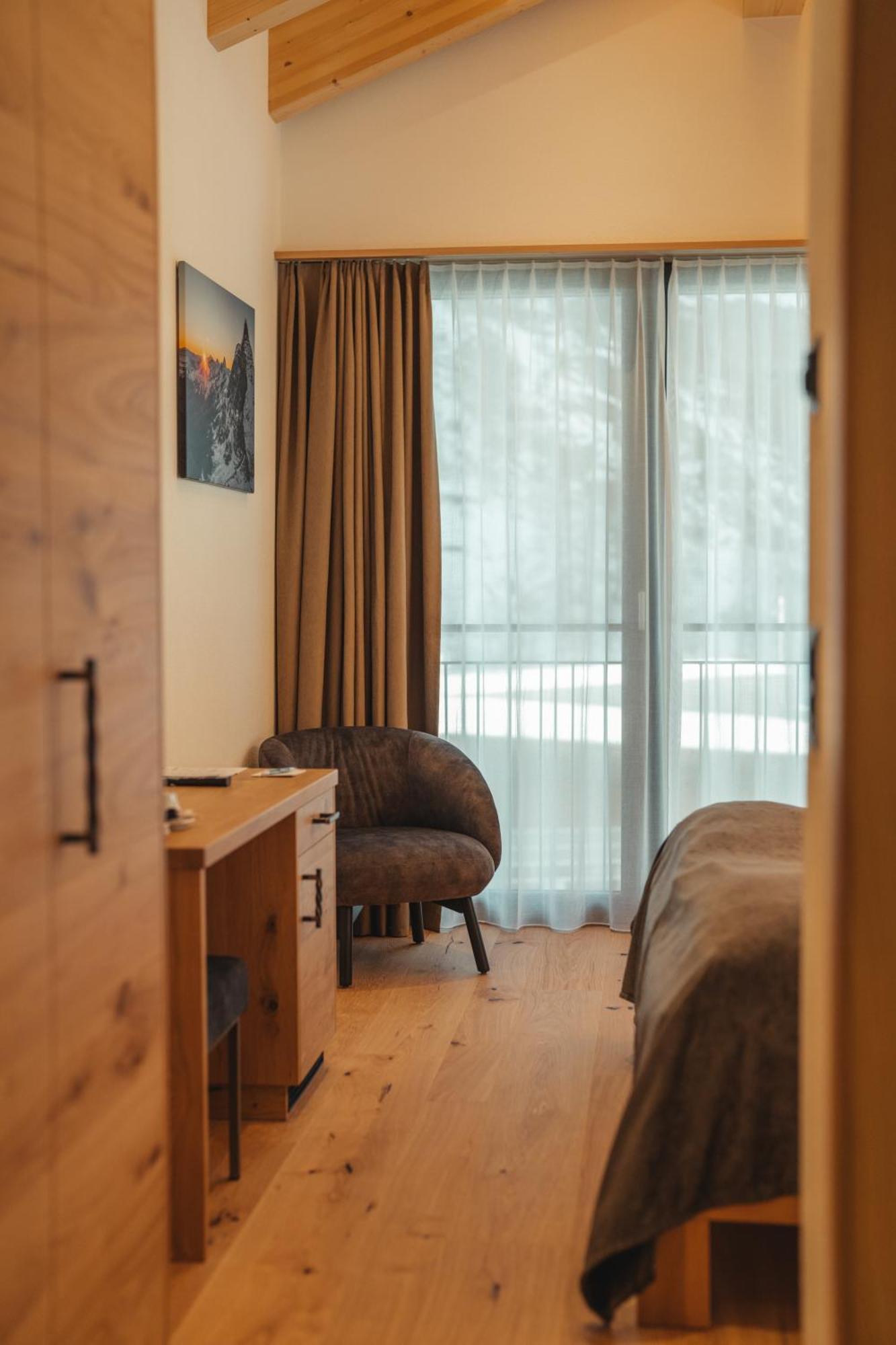 Hotel Porta Cervino Täsch Eksteriør bilde