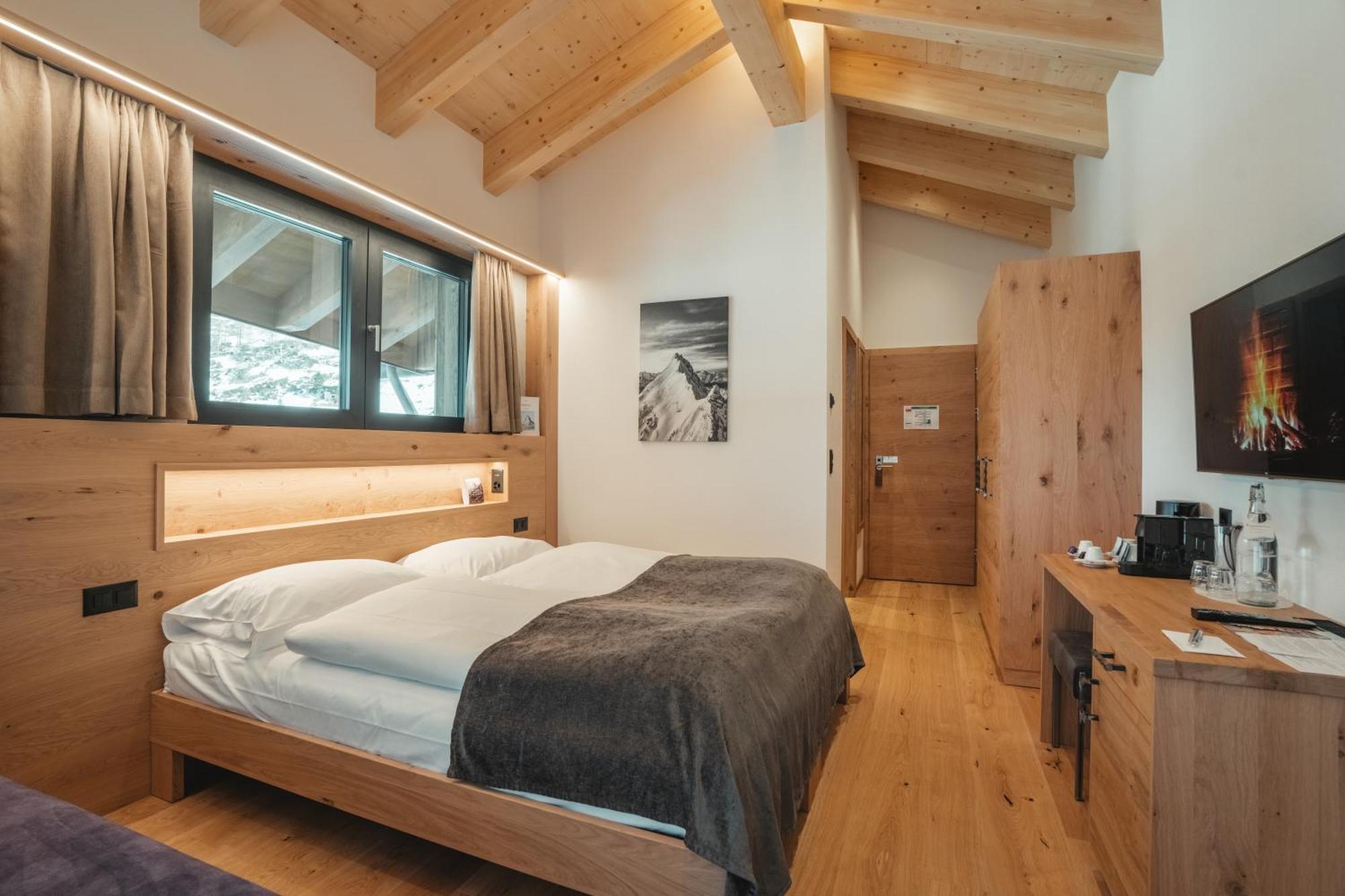 Hotel Porta Cervino Täsch Eksteriør bilde