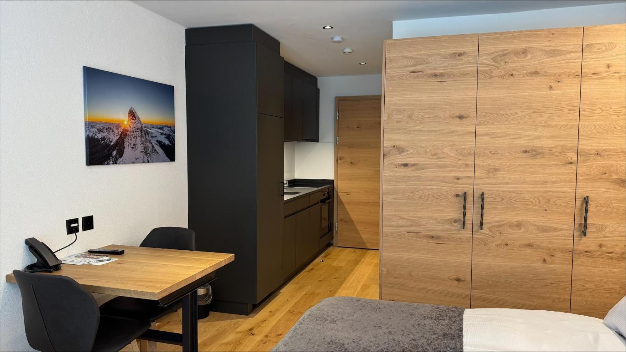 Hotel Porta Cervino Täsch Eksteriør bilde